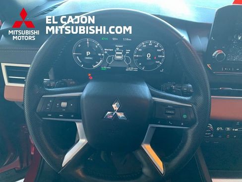 Used 2025 Mitsubishi Outlander SEL image 15