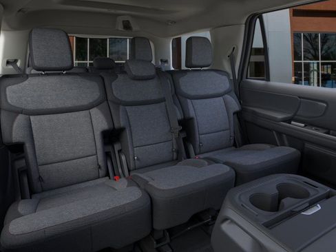 New 2025 Ford Expedition Active image 11