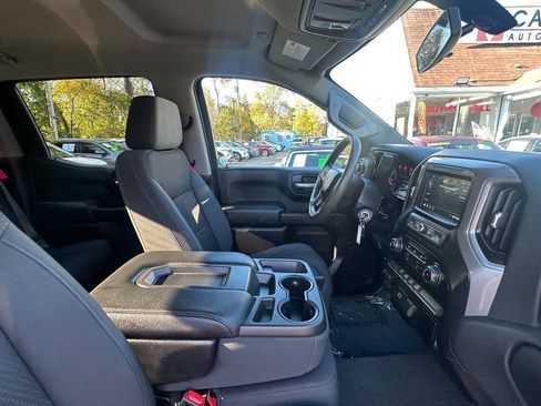 Used 2019 Chevrolet Silverado 1500 Custom Trail Boss w/ Custom Convenience Package image 16