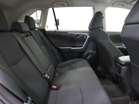 Used 2022 Toyota RAV4 LE AWD/4WD image 24