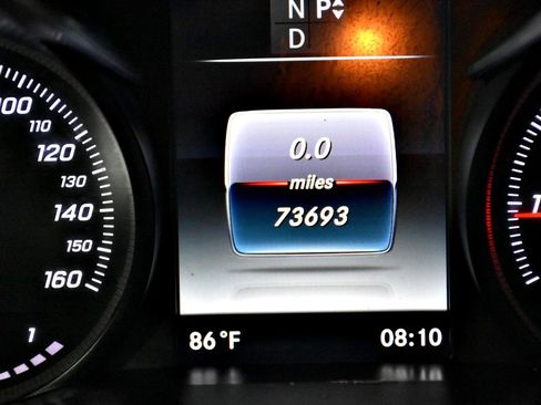 Used 2019 Mercedes-Benz GLC 300 4MATIC image 12
