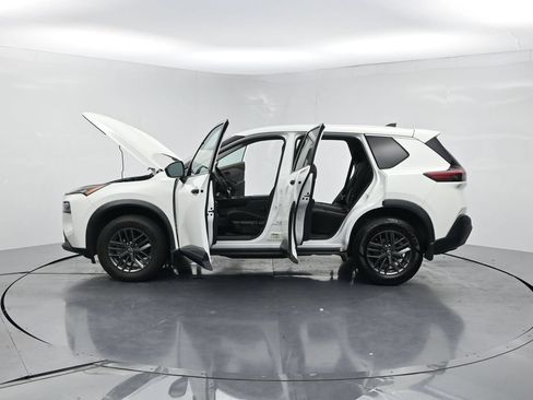 Used 2022 Nissan Rogue S FWD image 27