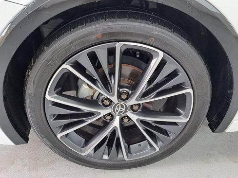 Used 2024 Toyota Prius XLE image 31