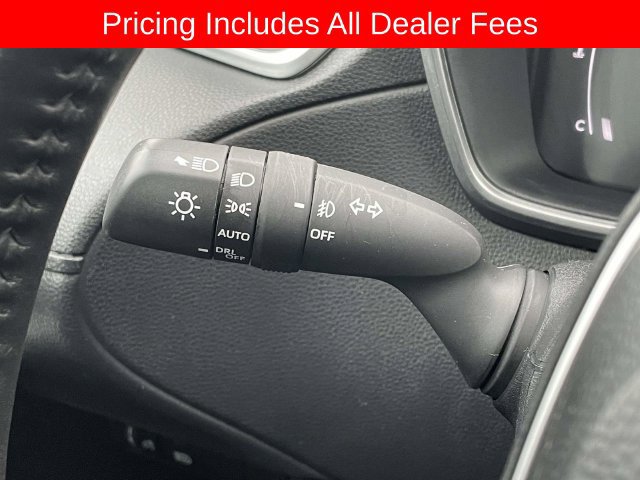 Used 2025 Toyota Corolla Cross XLE FWD image 21