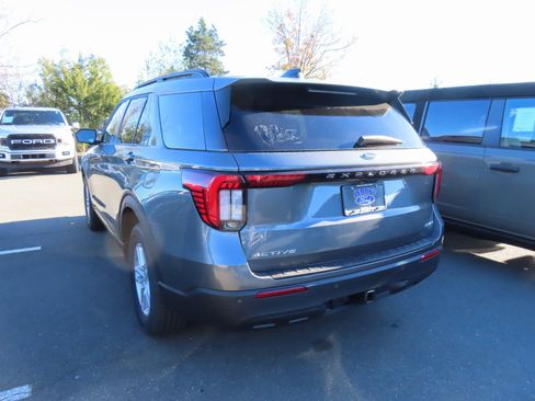 New 2026 Ford Explorer Active image 6