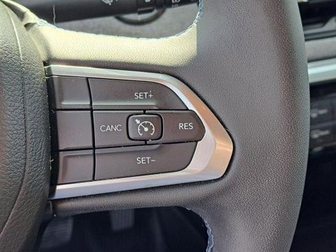 Used 2022 Jeep Compass Latitude image 11