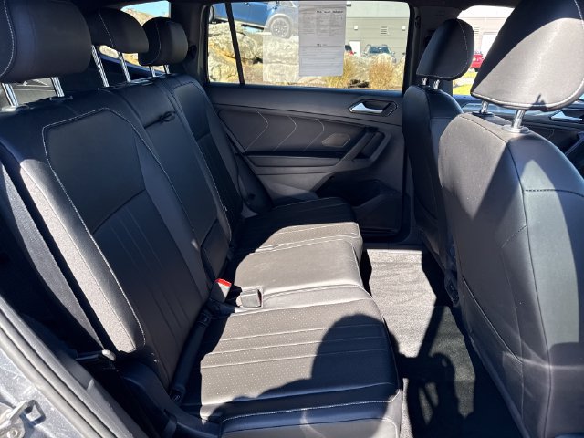 Certified 2023 Volkswagen Tiguan SE R-Line AWD/4WD image 14