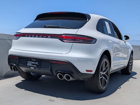 Certified 2024 Porsche Macan AWD/4WD image 23