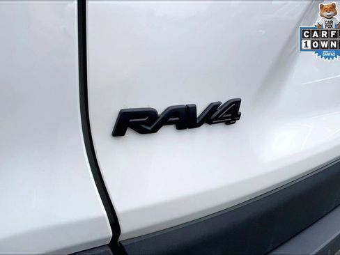 Used 2022 Toyota RAV4 Limited image 8