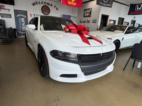 Used 2021 Dodge Charger Scat Pack RWD image 2