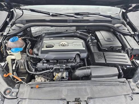 Used 2013 Volkswagen Jetta GLI Autobahn FWD image 25