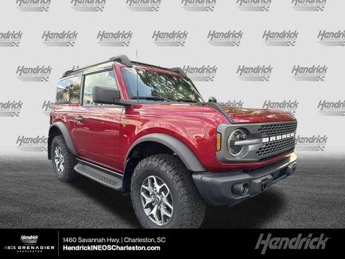 Used 2025 Ford Bronco Badlands AWD/4WD image 1