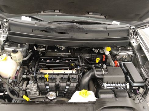 Used 2018 Dodge Journey SE image 30