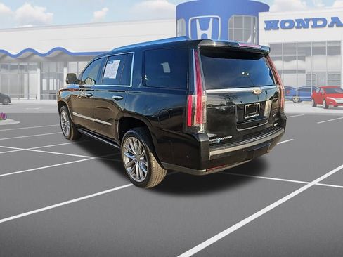 Used 2019 Cadillac Escalade Platinum image 6