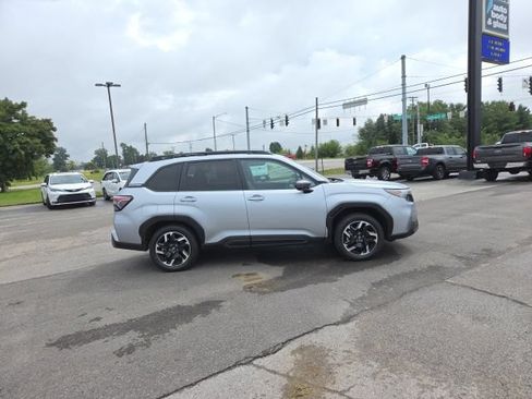 Used 2026 Subaru Forester Limited AWD/4WD image 5