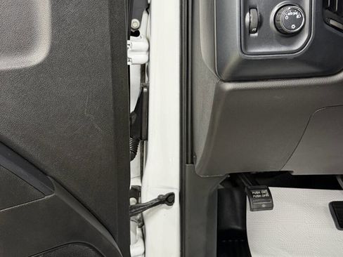 Used 2018 Chevrolet Silverado 3500 W/T image 39