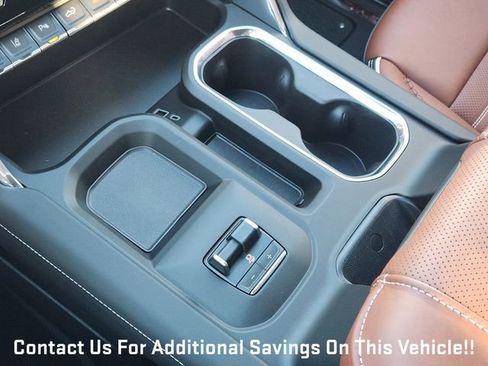 New 2026 GMC Sierra 2500 Denali Ultimate w/ LPO, Black Badging Package image 15