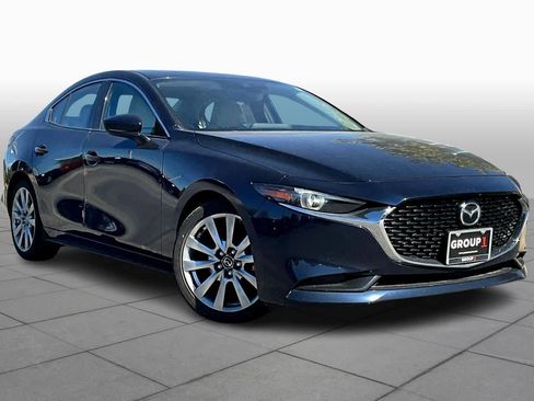 Used 2021 MAZDA MAZDA3 s image 2