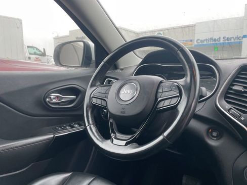 Used 2019 Jeep Cherokee Latitude Plus image 14