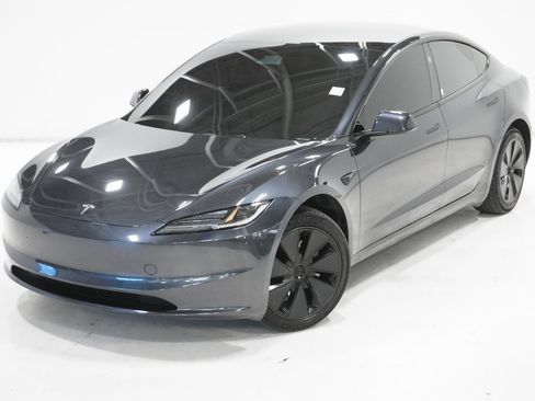 Used 2025 Tesla Model 3 Long Range image 2