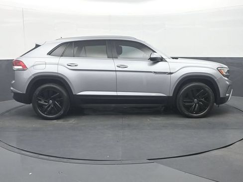 Used 2022 Volkswagen Atlas Cross Sport SE AWD/4WD image 8