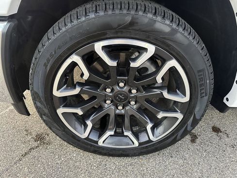 Used 2025 RAM 1500 Limited image 12