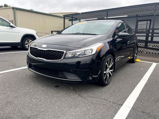 Used 2017 Kia Forte LX image 1
