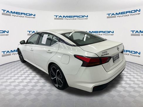Used 2024 Nissan Altima 2.5 SR FWD image 3