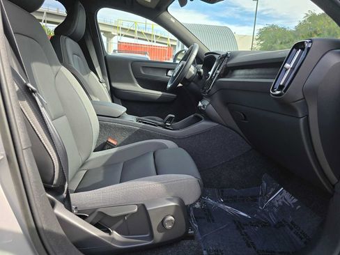 Certified 2023 Volvo XC40 Recharge Core w/ Protection Package Premier AWD/4WD image 11