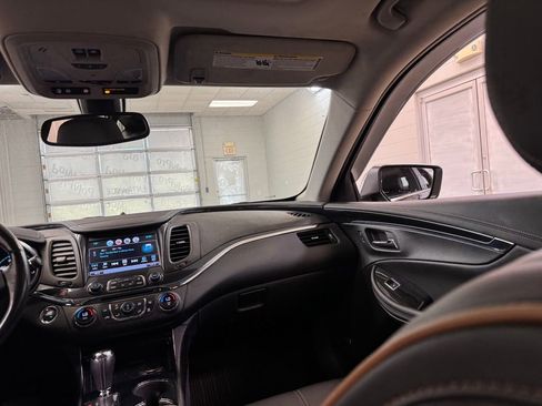 Used 2019 Chevrolet Impala Premier w/ Premier Convenience Package FWD image 24