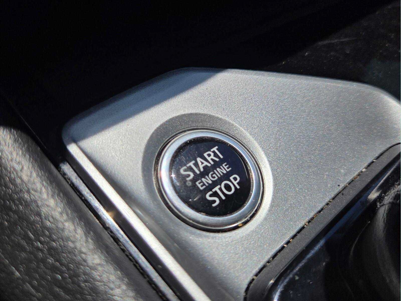 Used 2024 Nissan Altima 2.5 SV FWD image 25