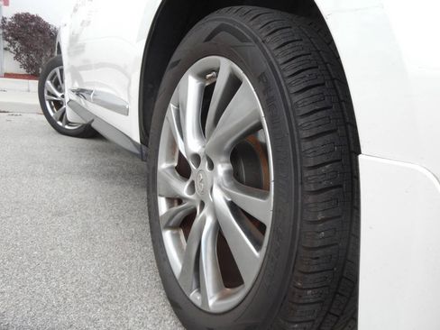 Used 2014 INFINITI QX60 FWD w/ Deluxe Touring Package image 17
