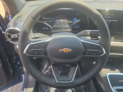 New 2026 Chevrolet Equinox LT w/ Convenience Package II image 13