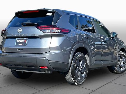 Used 2026 Nissan Rogue SV FWD image 12