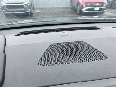 Used 2025 Nissan Altima 2.5 SV image 17