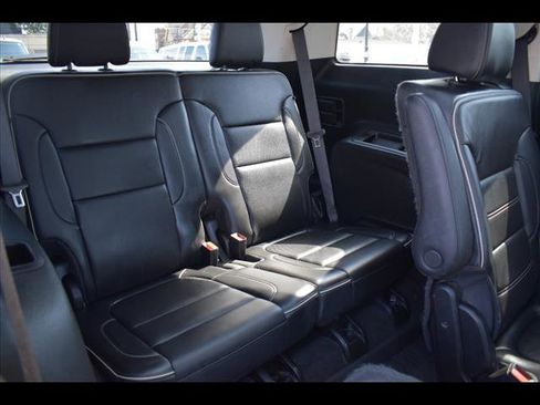 Used 2022 GMC Acadia Denali w/ Denali Ultimate Package image 7