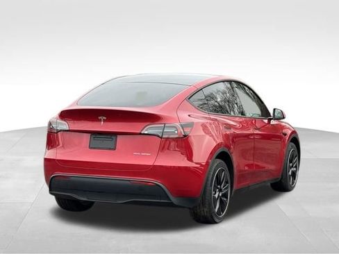 Used 2023 Tesla Model Y Long Range image 7