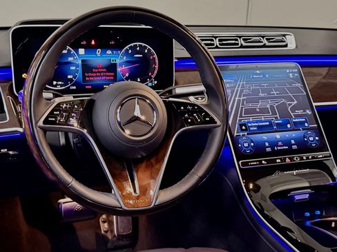 Used 2024 Mercedes-Benz Maybach S 680 4MATIC image 33