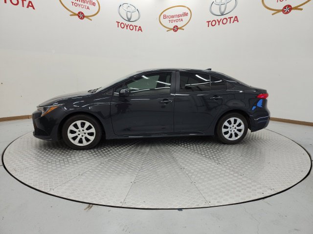 Used 2025 Toyota Corolla LE FWD image 5