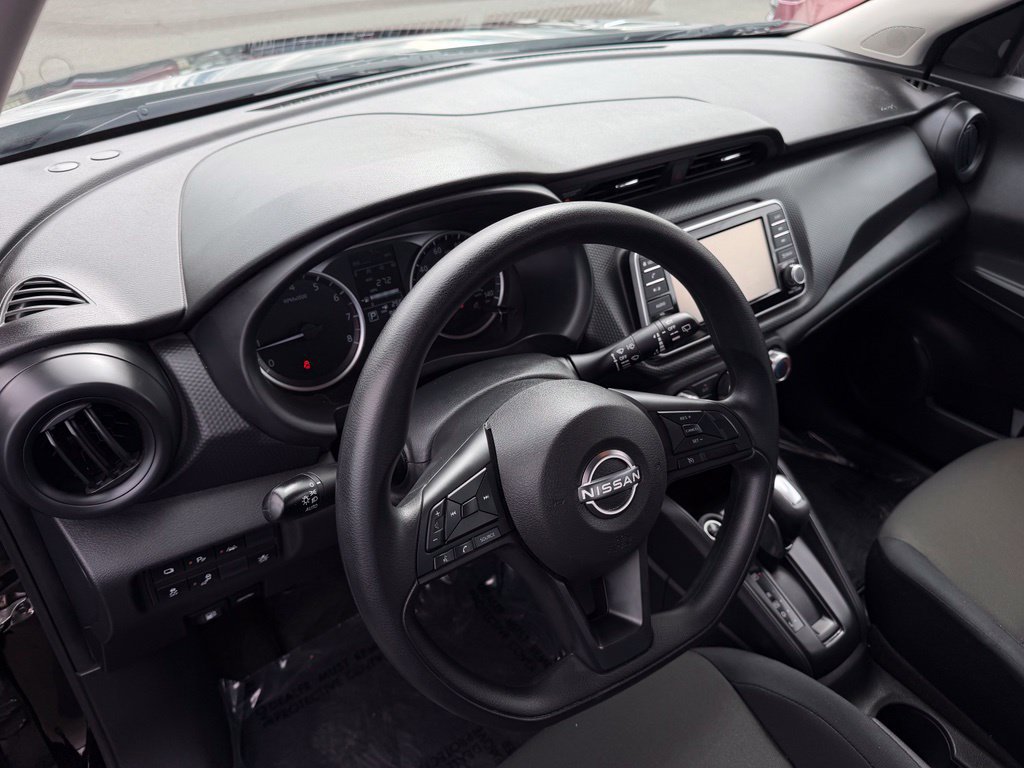 Certified 2025 Nissan Kicks Play S FWD image 18