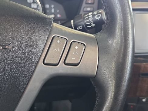 Used 2006 Cadillac XLR V RWD image 25