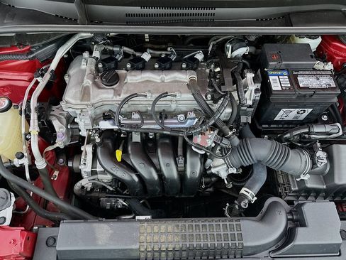 Used 2021 Toyota Corolla LE FWD image 32
