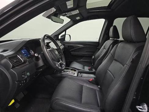 Used 2022 Honda Passport EX-L image 2