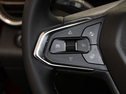 Used 2024 Chevrolet Trax ACTIV w/ Driver Confidence Package image 31