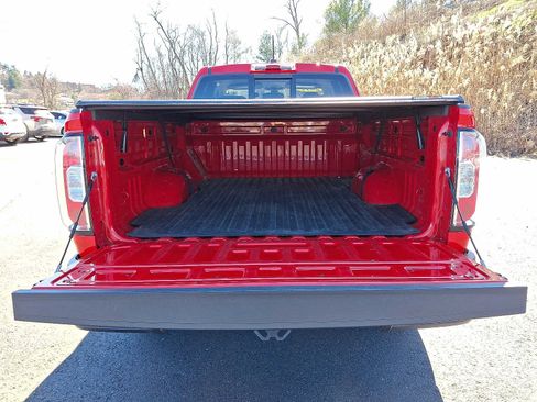 Used 2017 GMC Canyon SLE w/ SLE Convenience Package image 28