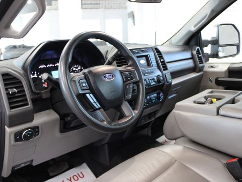 Used 2020 Ford F250 XL w/ Power Equipment Group RWD image 9
