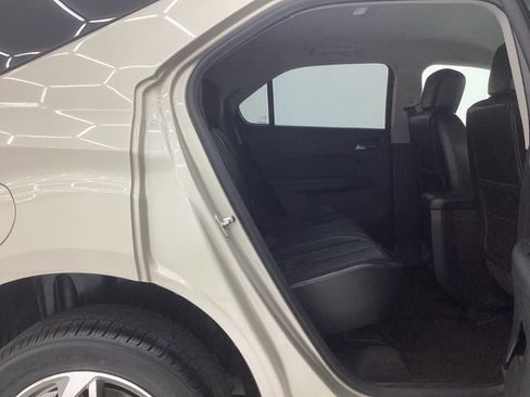 Used 2016 Chevrolet Equinox LTZ w/ Enhanced Convenience Package image 21