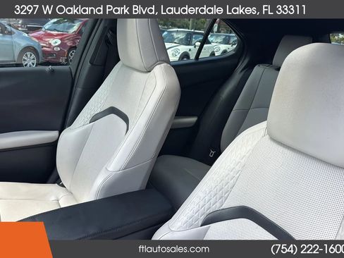 Used 2019 Lexus UX 200 w/ Premium Package FWD image 22