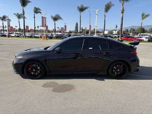 Used 2025 Honda Civic Type R image 2