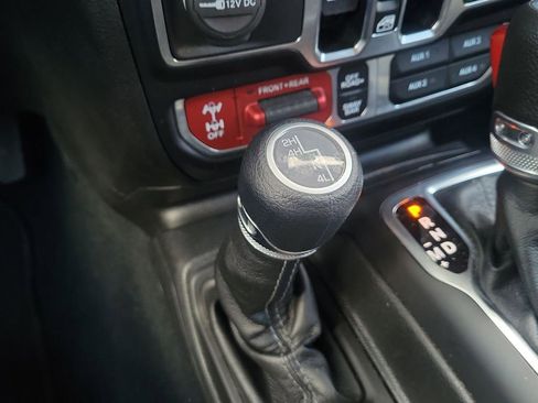 Certified 2024 Jeep Wrangler Unlimited Rubicon AWD/4WD image 33